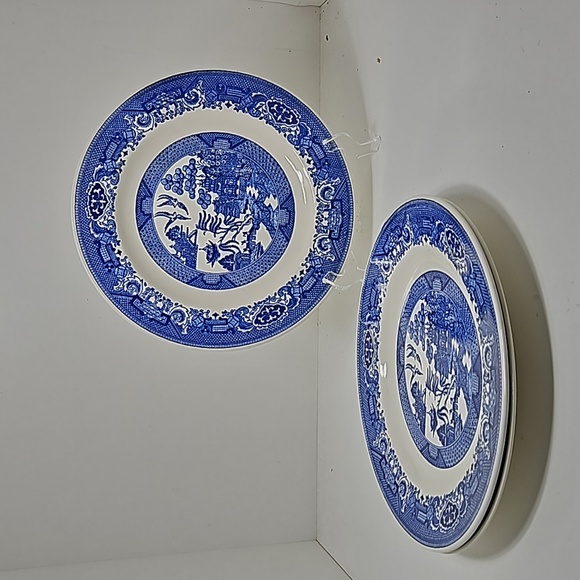 Willow Ware by Royal China 10 in. Dinner Plate EXCELLENT CONDITION - Picture 1 of 4